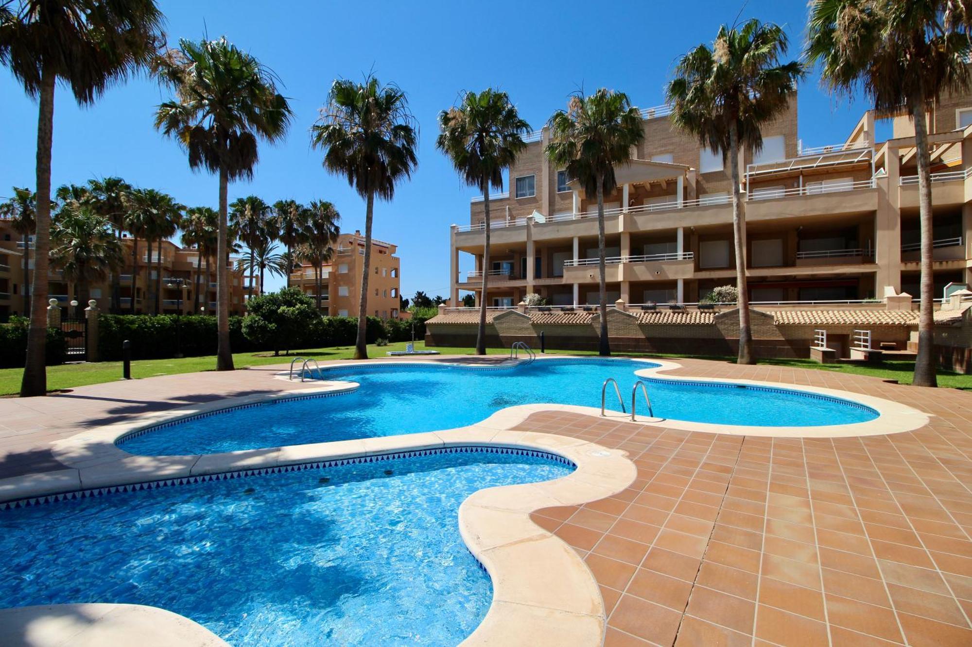 Apartamento Ático espectacular con piscina privada en primera línea de playa Dénia Habitación foto