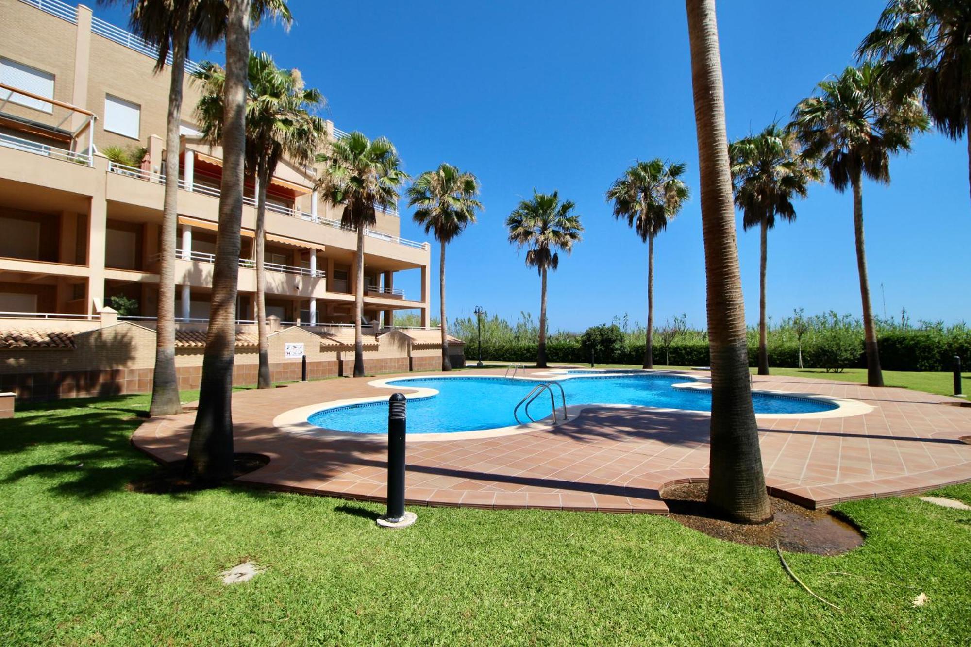 Apartamento Ático espectacular con piscina privada en primera línea de playa Dénia Habitación foto